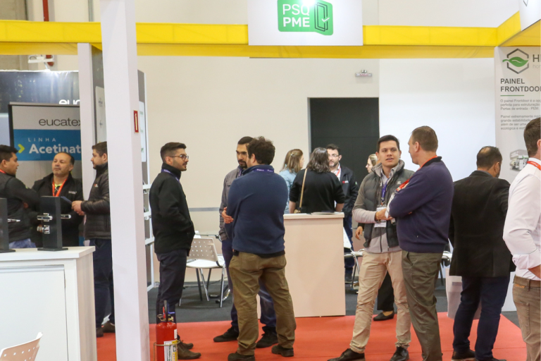 Os maiores nomes da cadeia produtiva de portas de madeira estarão no Encapp 2024 Encapp_InfoPortas_agosto