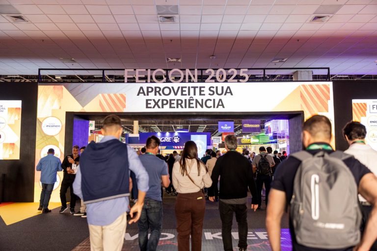 080425_10H_FEICON_2V3A1400